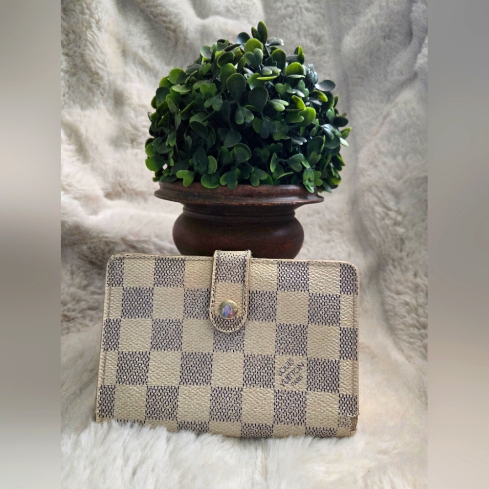 🤍Authentic Louis Vuitton Damier Azur Kiss Lock Bi Fold Wallet🤍